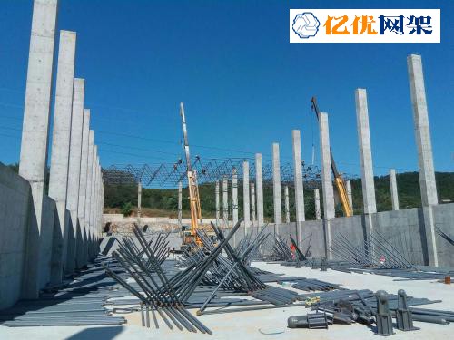 侯马料棚网架设计